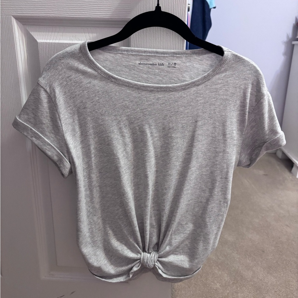Abercrombie Kids Light Gray Knot-Front Tee